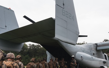 SPMAGTF-ACM | V 2/2 arrives at Camp Dawson