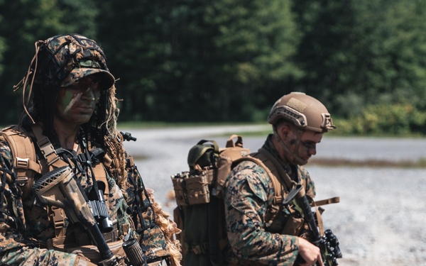 SPMAGTF-ACM | V 2/2 arrives at Camp Dawson