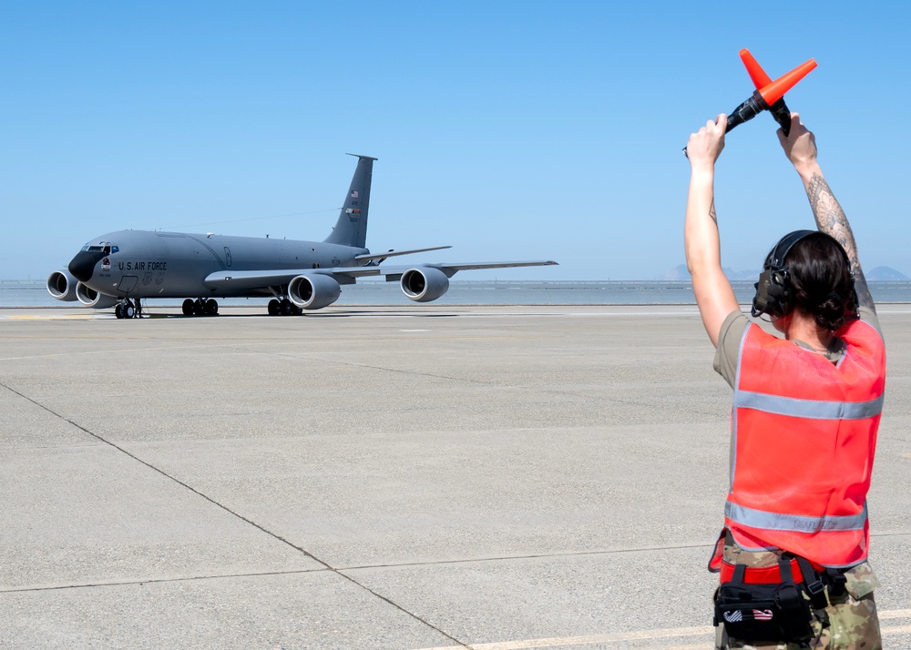940 ARW KC-135