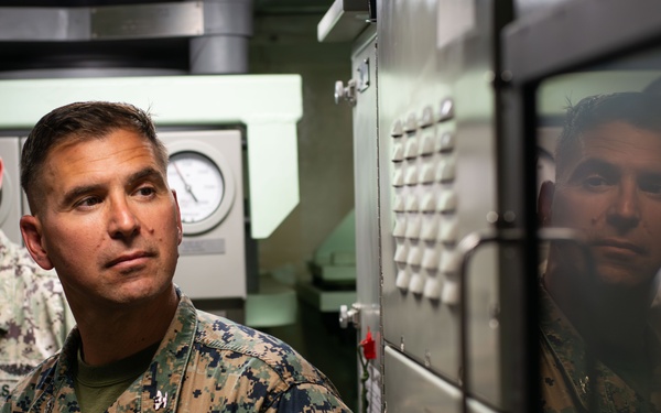 3rd Marine Littoral Regiment Leadership visits USS Vermont (SSN 792)
