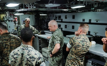 3rd Marine Littoral Regiment Leadership visits USS Vermont (SSN 792)
