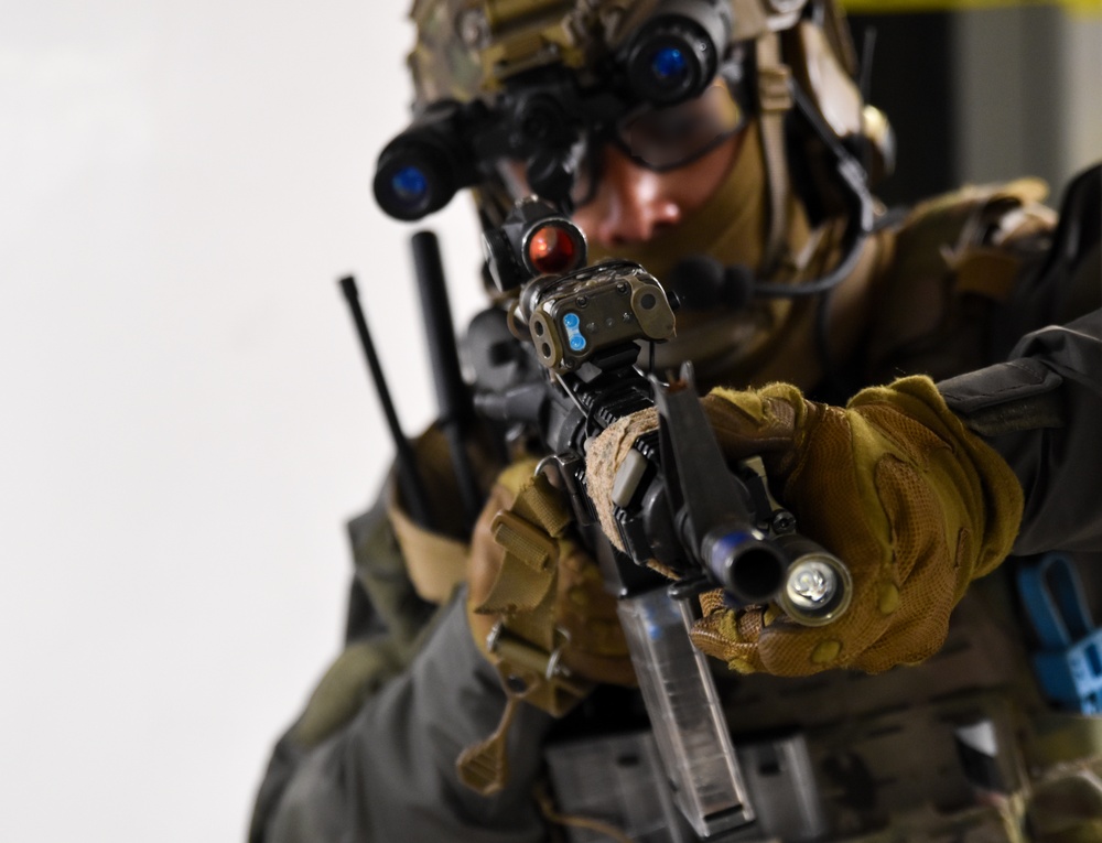 Maritime Security Response Team West participates in Arctic Edge 25
