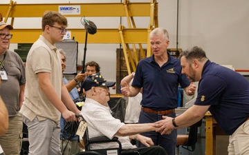 WWII Marine Corps Veteran reunited with Sherman tank