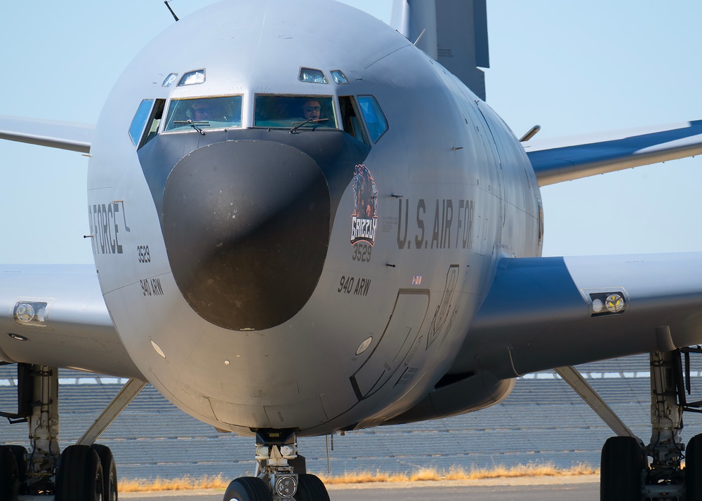 940 ARW Deputy Commander Returns from Final Flight