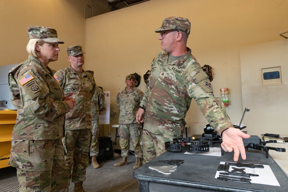 Lt. Gen. Hoyle visits Joint Task Force-Southern Border at Fort Bliss