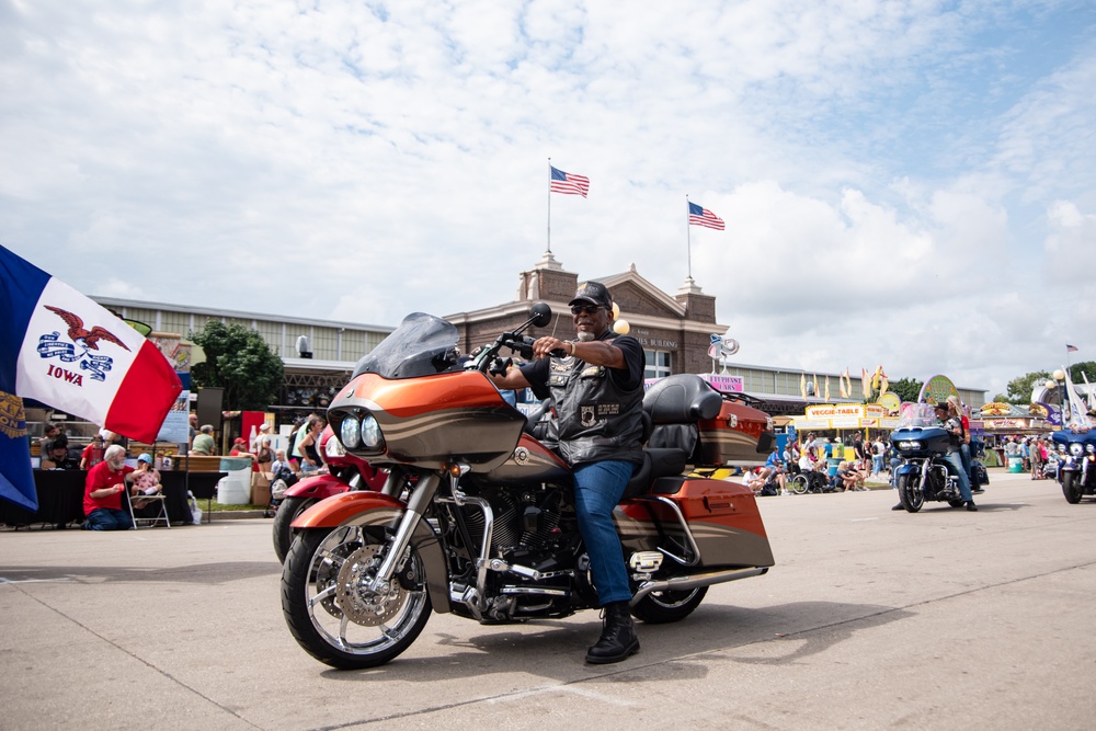 Veteran rides in Iowa State Fair Veterans Parade
