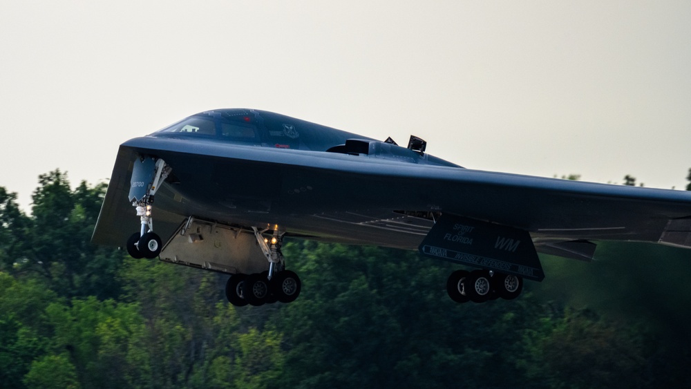 Spirits of Florida and New York depart Whiteman AFB