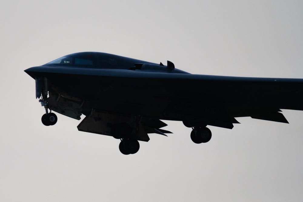 Spirits of Florida and New York depart Whiteman AFB