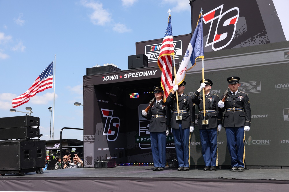 Iowa National Guard honor guard presents colors at Iowa Corn 350