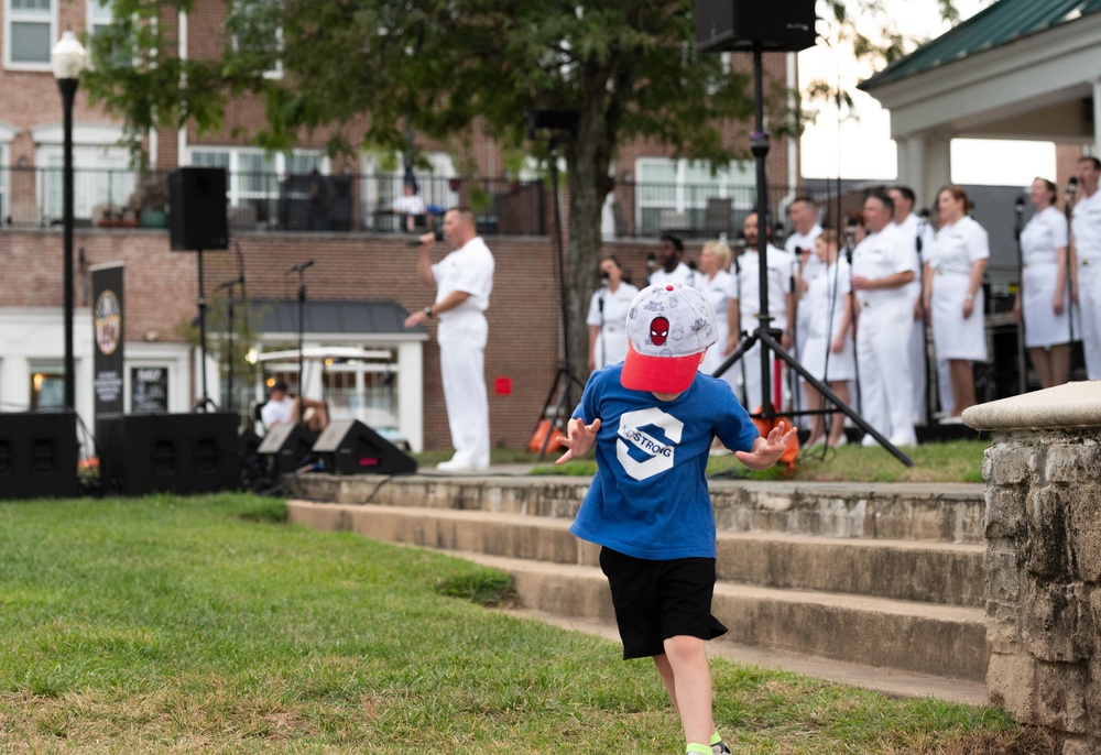 Sea Chanters Perform at Belmont Bay