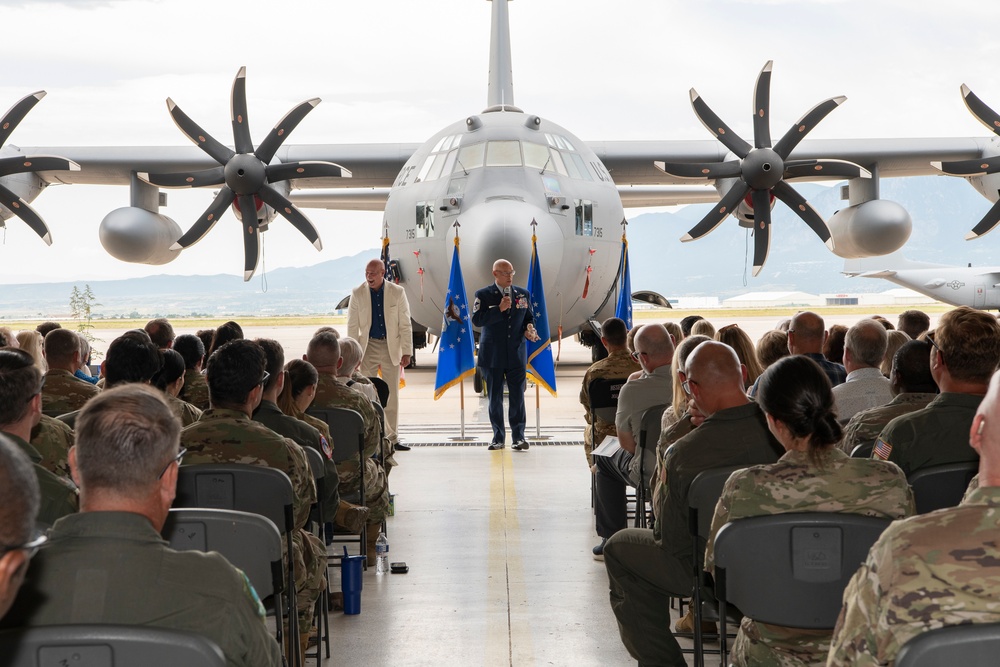 731 AS senior loadmaster retires