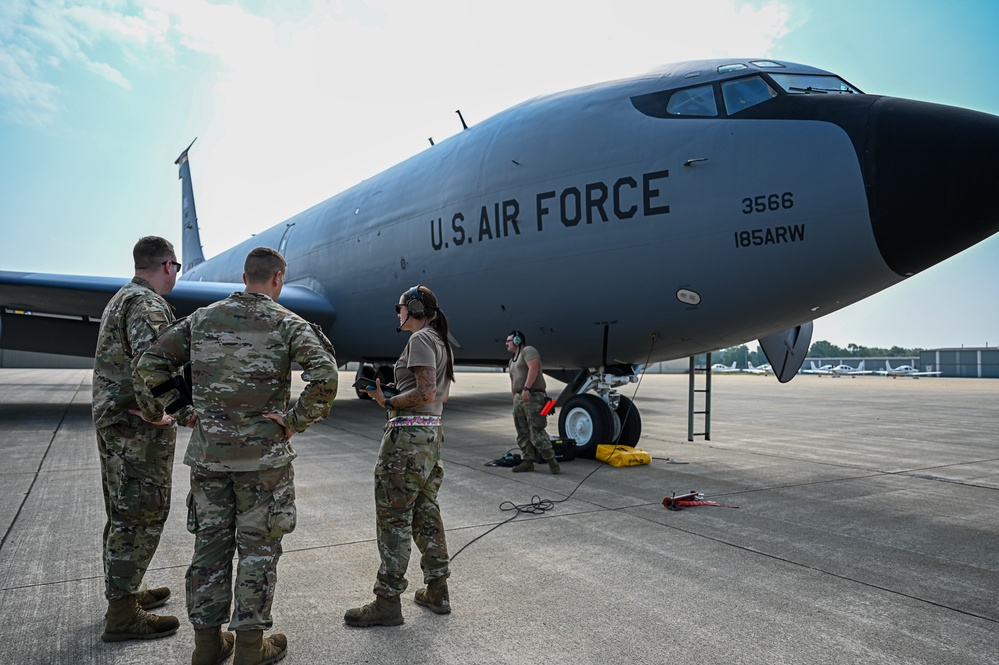 Air Force Research Laboratory Partnership Boosts Hot Pit Refueling Training via VR during Northen Strike 25-2