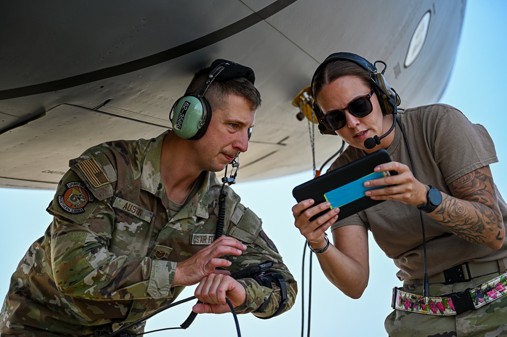 Air Force Research Laboratory Partnership Boosts Hot Pit Refueling Training via VR during Northen Strike 25-2