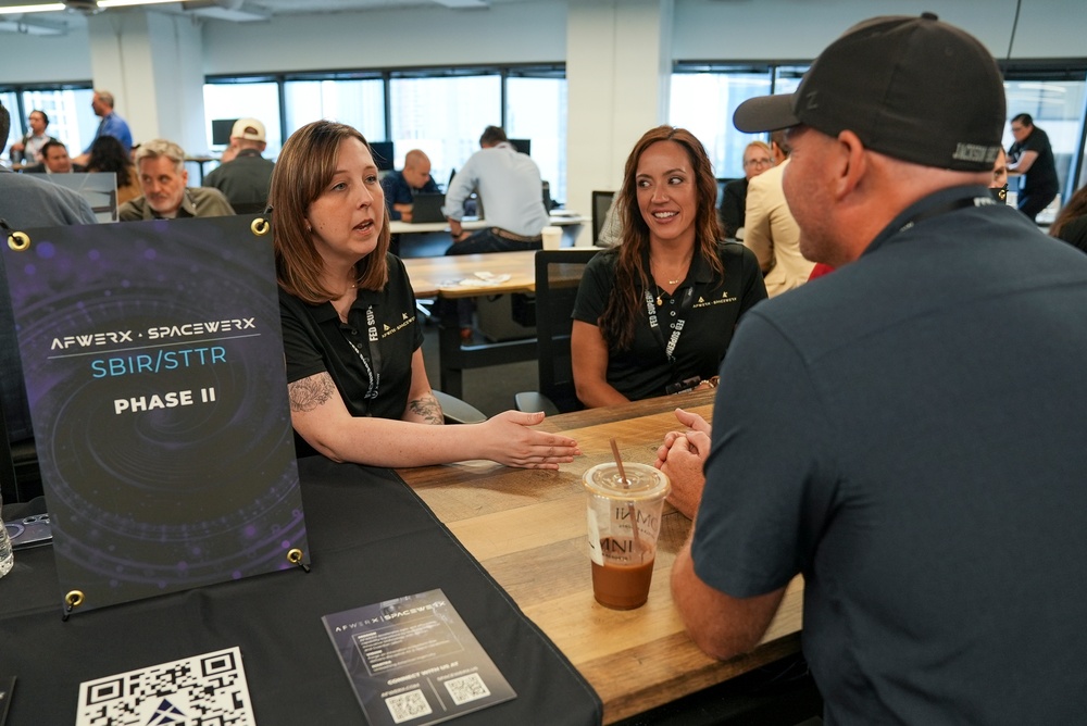 AFWERX connects with industry during office hours at Fed Supernova 2025