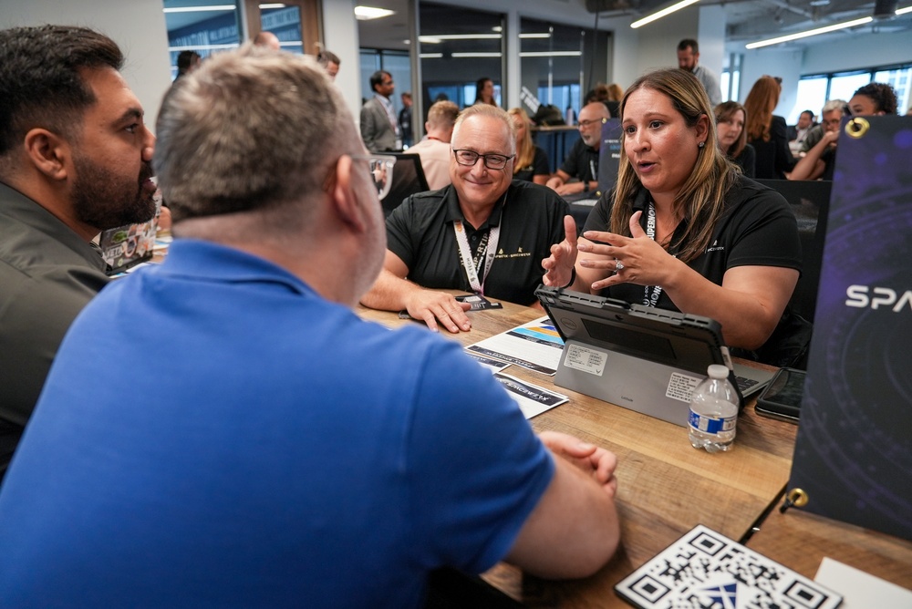 AFWERX connects with industry during office hours at Fed Supernova 2025