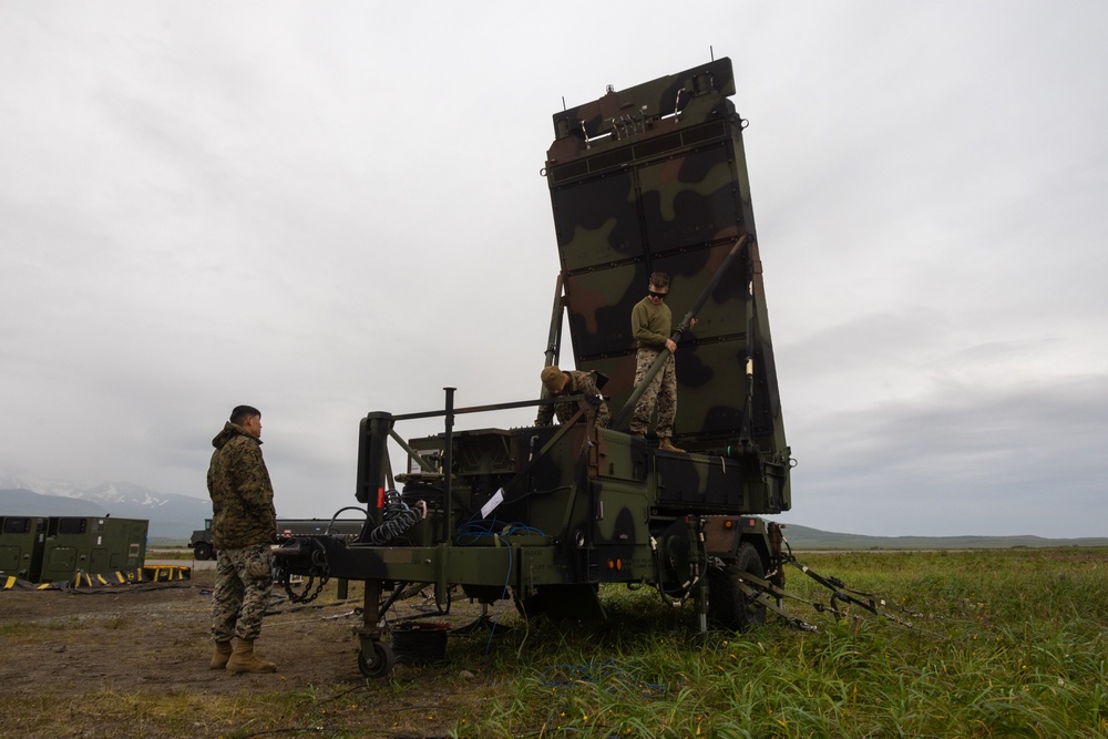 Marines employ a TPS-80 at Cold Bay, Alaska