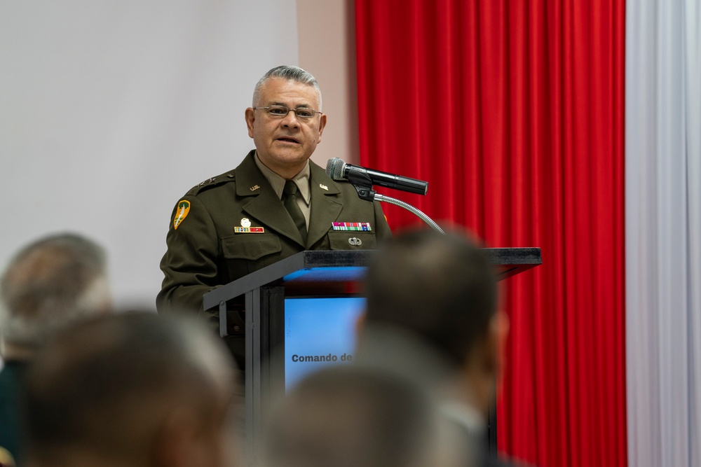 U.S. Awards Legion of Merit to Paraguayan Military Leader