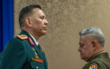 U.S. Awards Legion of Merit to Paraguayan Military Leader