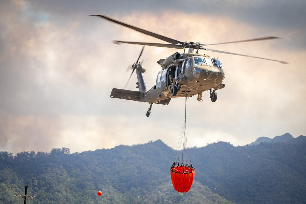 25th CAB and Hawaii Army National Guard Provide Aerial Firefighting Support