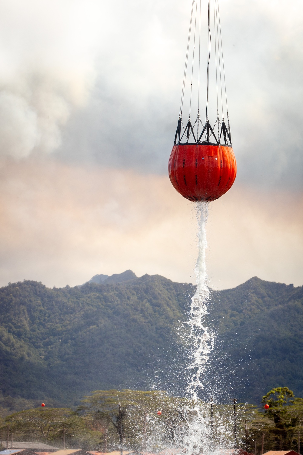 25th CAB and Hawaii Army National Guard Provide Aerial Firefighting Support