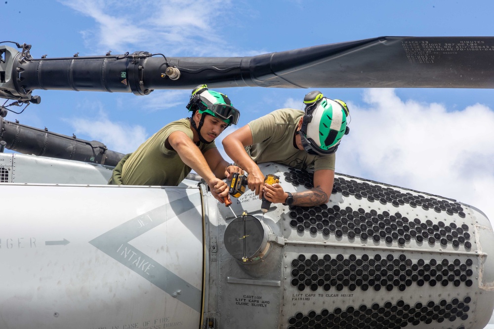 1st MAW, 3rd MARDIV Marines simulate alert contingency MAGTF response