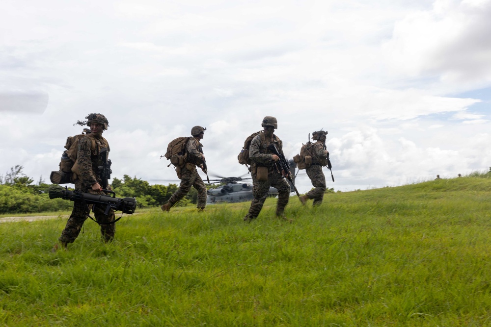 1st MAW, 3rd MARDIV Marines simulate alert contingency MAGTF response
