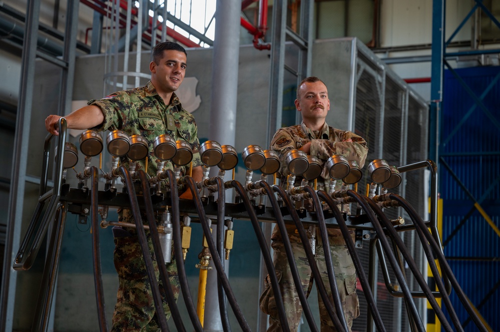 86th MXS hosts Serbian military for CDDAR training