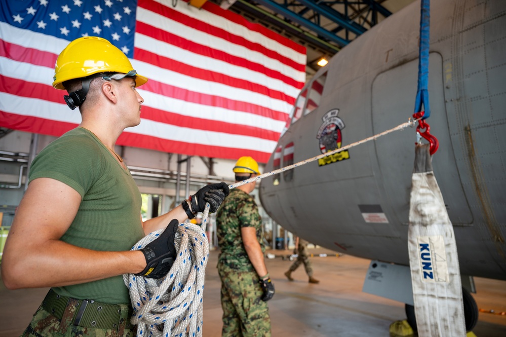 86th MXS hosts Serbian military for CDDAR training