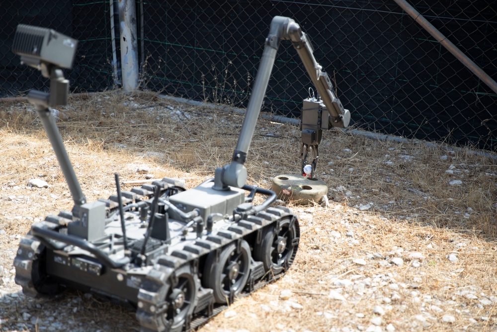 ‘Wall-E’ on the Front Lines: EOD Soldiers Train for Real-World Explosives