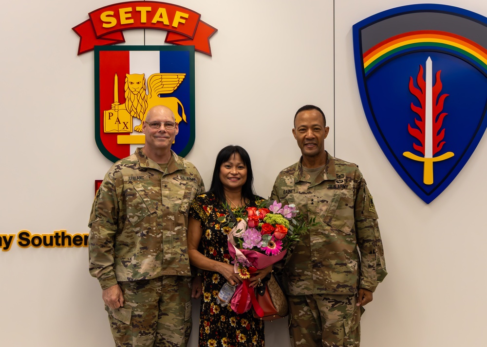 Brig. Gen. LeBlanc receives farewell ceremony from SETAF-AF