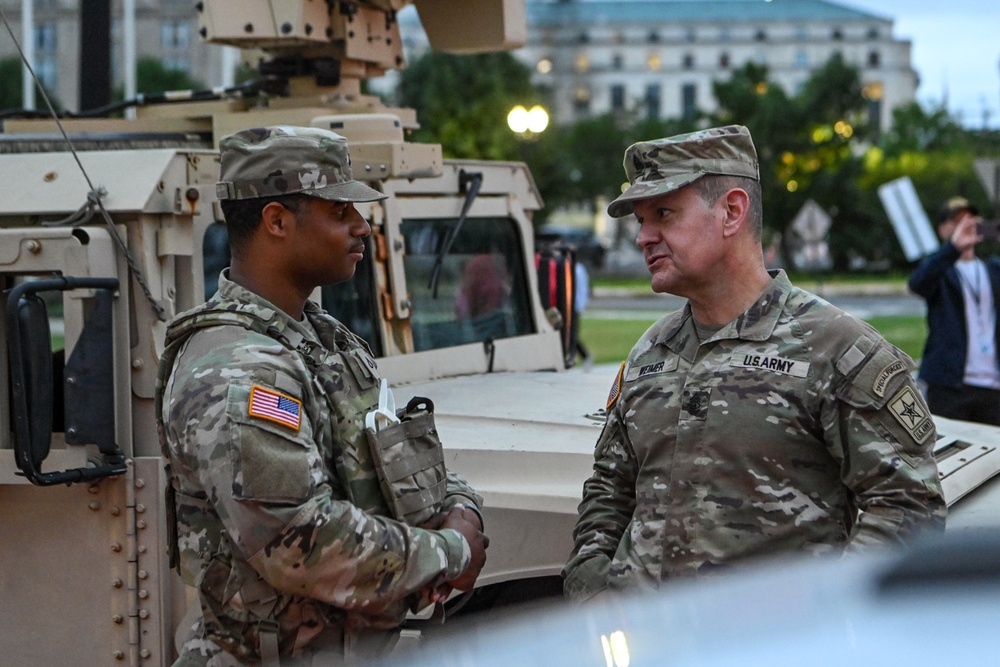 U.S. Army Chief of Staff, Sgt. Maj. of the Army visit D.C. Safe and Beautiful Task Force