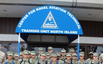 Sea Cadets dive into naval aviation during visit to CNATTU North Island