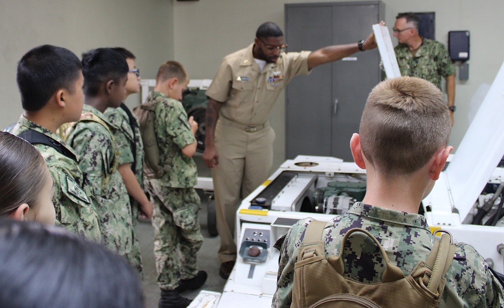 Sea Cadets dive into naval aviation during visit to CNATTU North Island