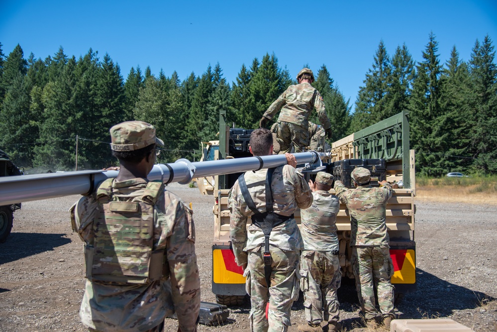 LESUD AEVEX loading with 5/20th Soldiers