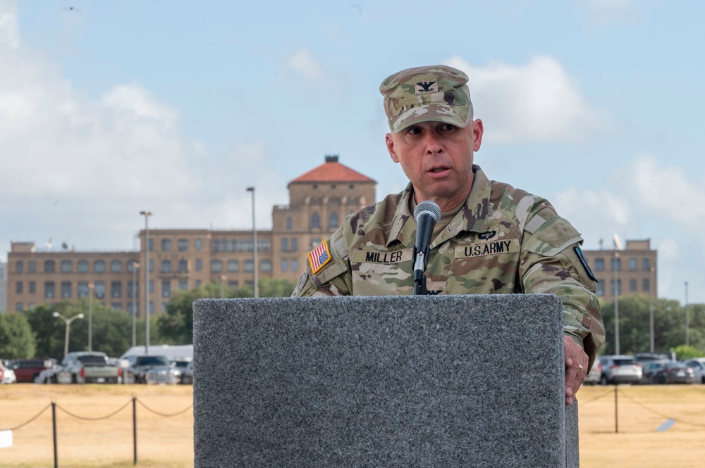 470th Military Intelligence Brigade Change of Command
