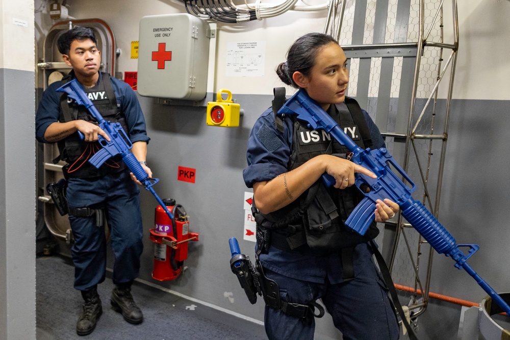 USS Carl M. Levin Conducts Antiterrorism Training