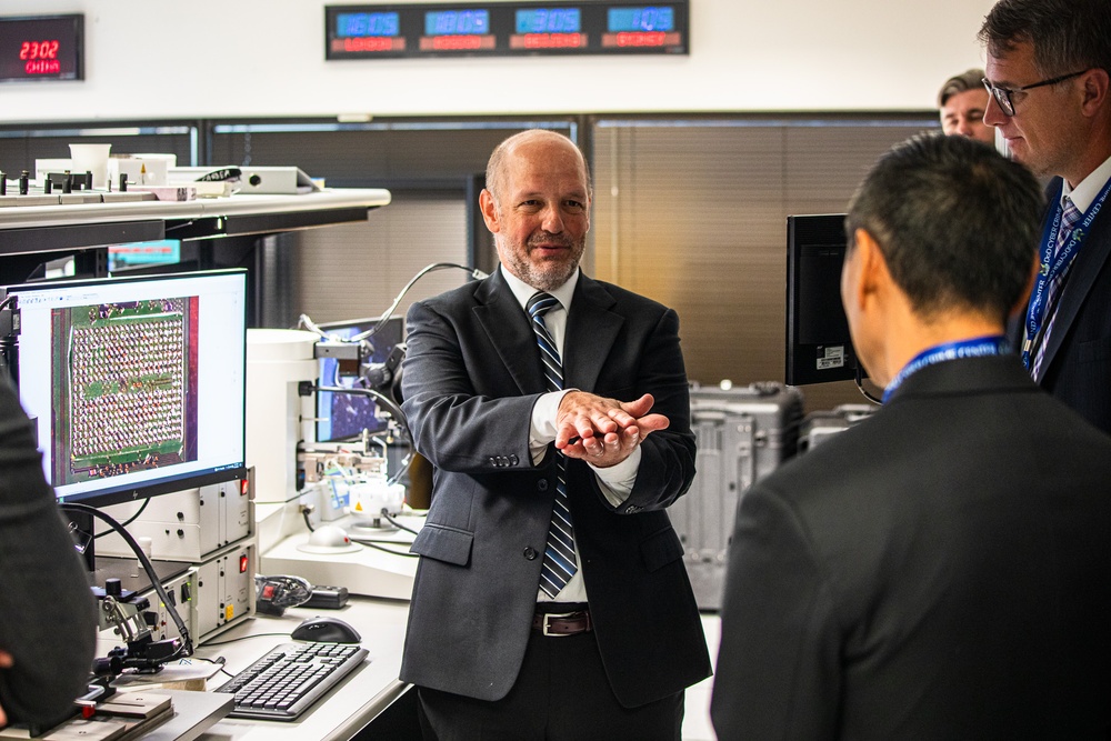 DC3 hosts DEA Chief of Forensics