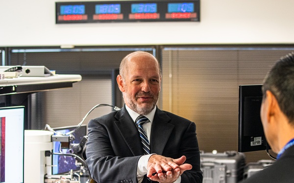 DC3 hosts DEA Chief of Forensics