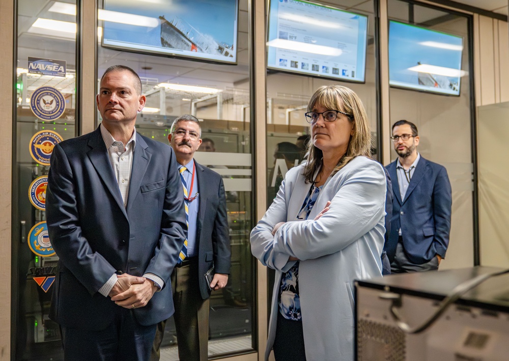 Manuel Hermosilla, SES, visited NSWC Dahlgren Division
