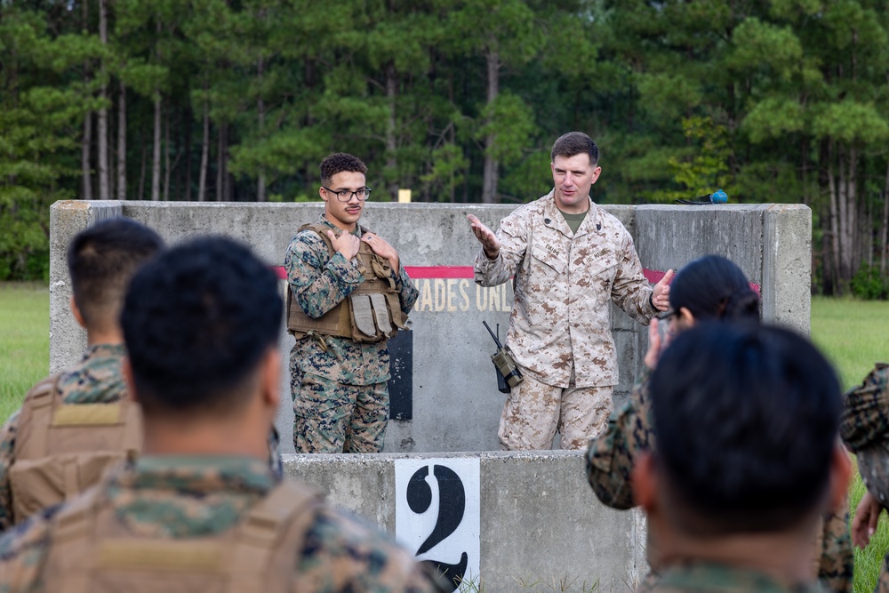 Marines with School of Infantry - East train to throw grenades