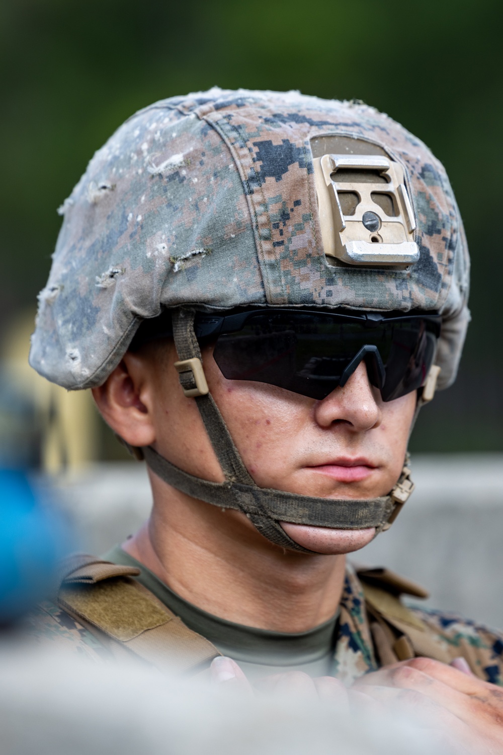 Marines with School of Infantry - East train to throw grenades