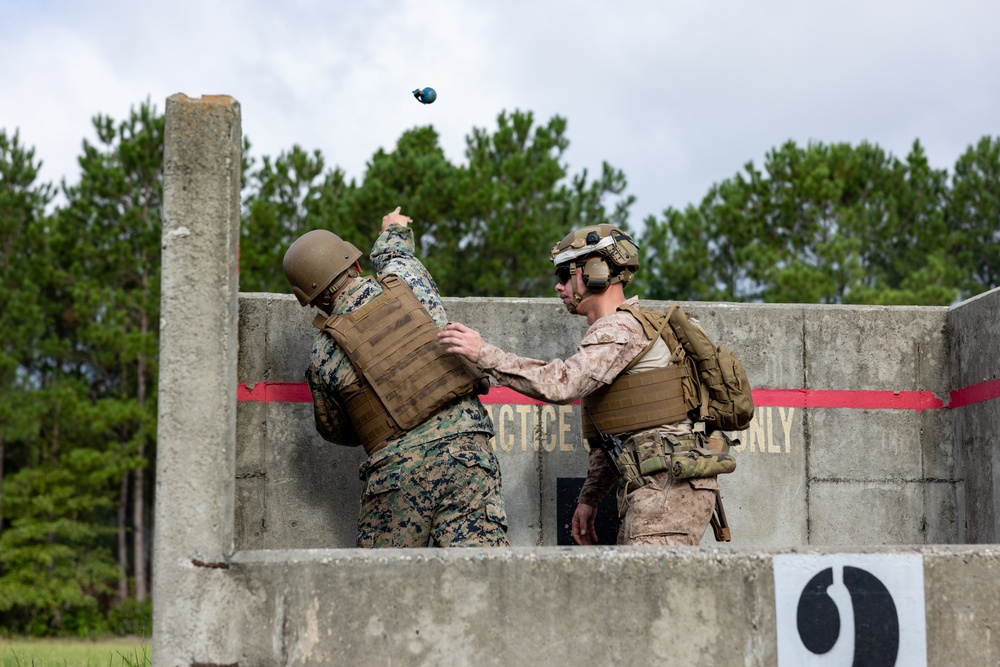 Marines with School of Infantry - East train to throw grenades