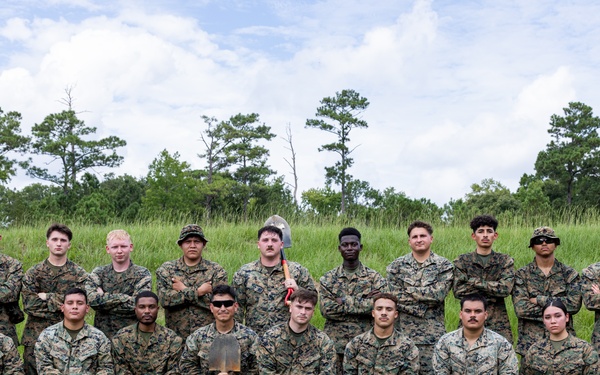 Marines with School of Infantry - East train to throw grenades
