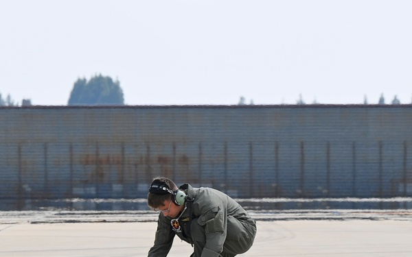 USMC refuels California Air Guard MQ-9 at Gwangju for the first time