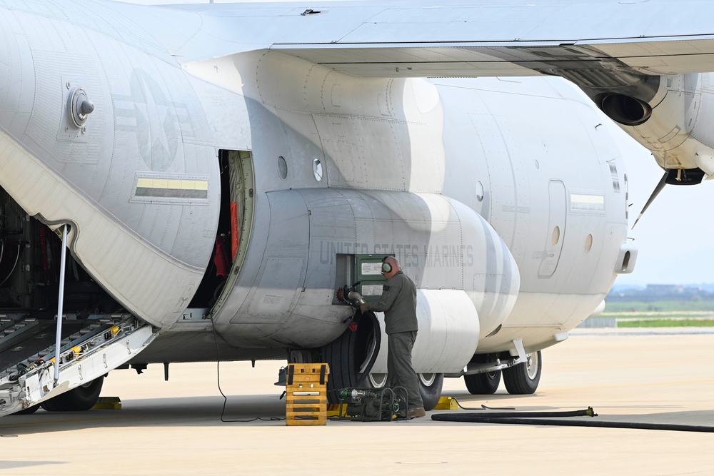 USMC refuels California Air Guard MQ-9 at Gwanju for the first time