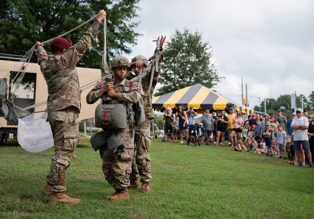 National Airborne Day Brings Soldiers, Community Together in Fayetteville