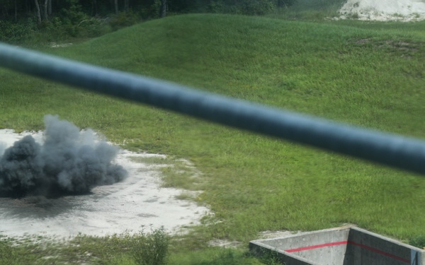 Marines with School of Infantry – East train to throw grenades