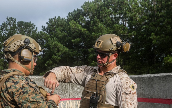 Marines with School of Infantry – East train to throw grenades