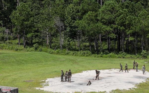 Marines with School of Infantry – East train to throw grenades