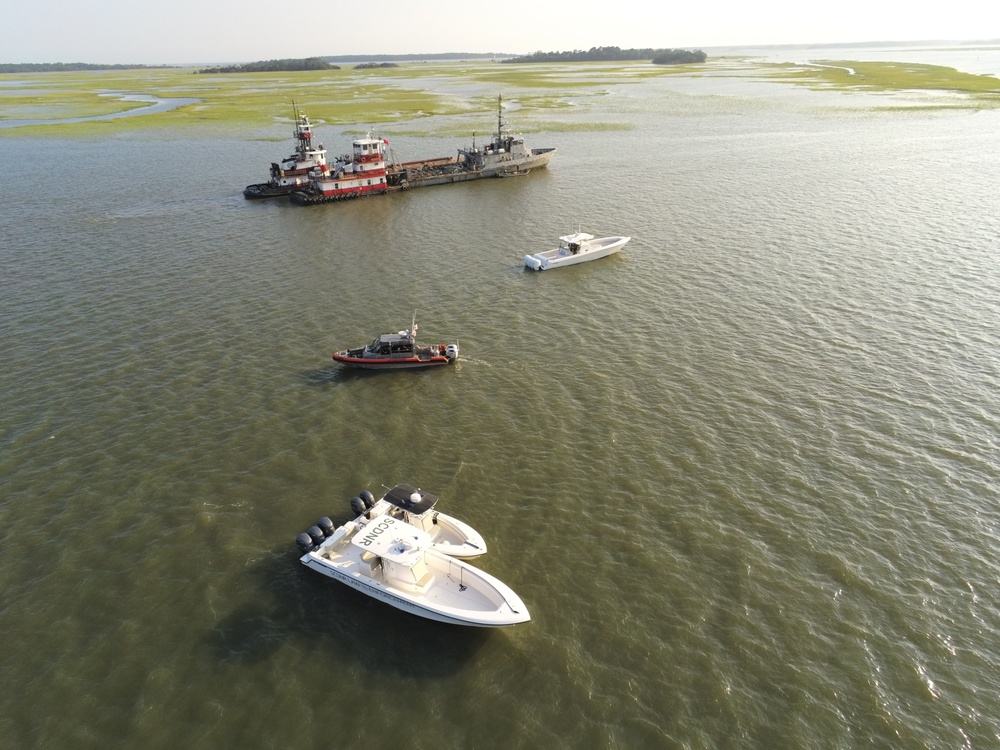Coast Guard supports removal of abandoned vessel from Bohicket Creek in South Carolina